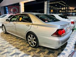 تۆیۆتا کراون